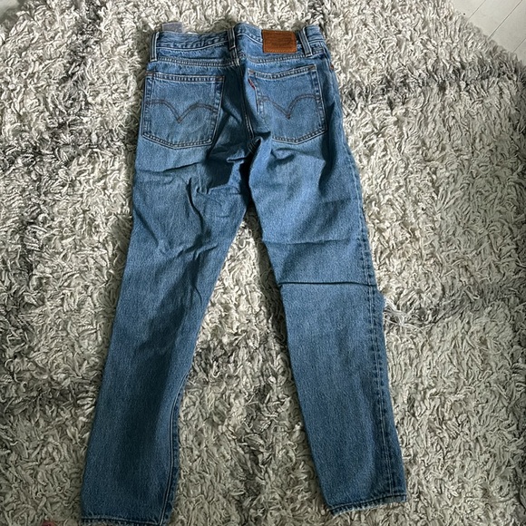 Levi’s destroyed button up fly jeans.. barely worn too small for me - Picture 3 of 4